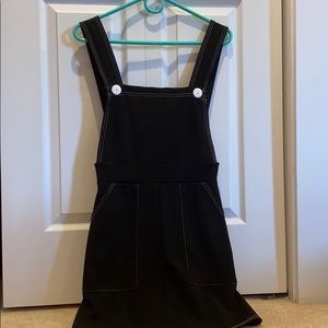 black pinafore dress 🌸